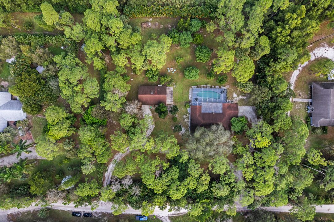 En Venta: $1,200,000 (5 camas, 4 baños, 2717 Pies cuadrados)