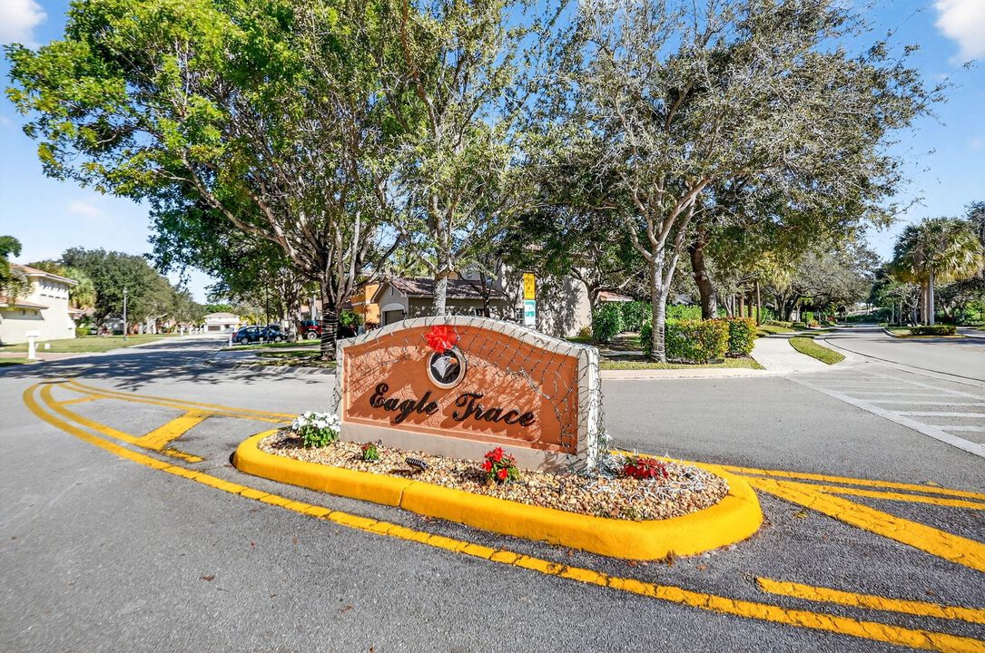 待售: $450,000 (3 贝兹, 2 浴室, 2219 平方英尺)