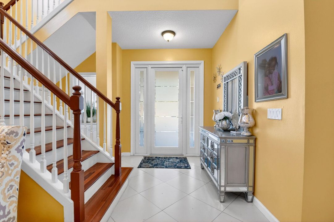 待售: $450,000 (3 贝兹, 2 浴室, 2219 平方英尺)