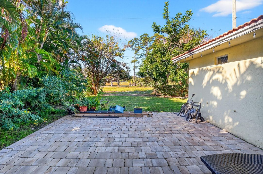 待售: $450,000 (3 贝兹, 2 浴室, 2219 平方英尺)