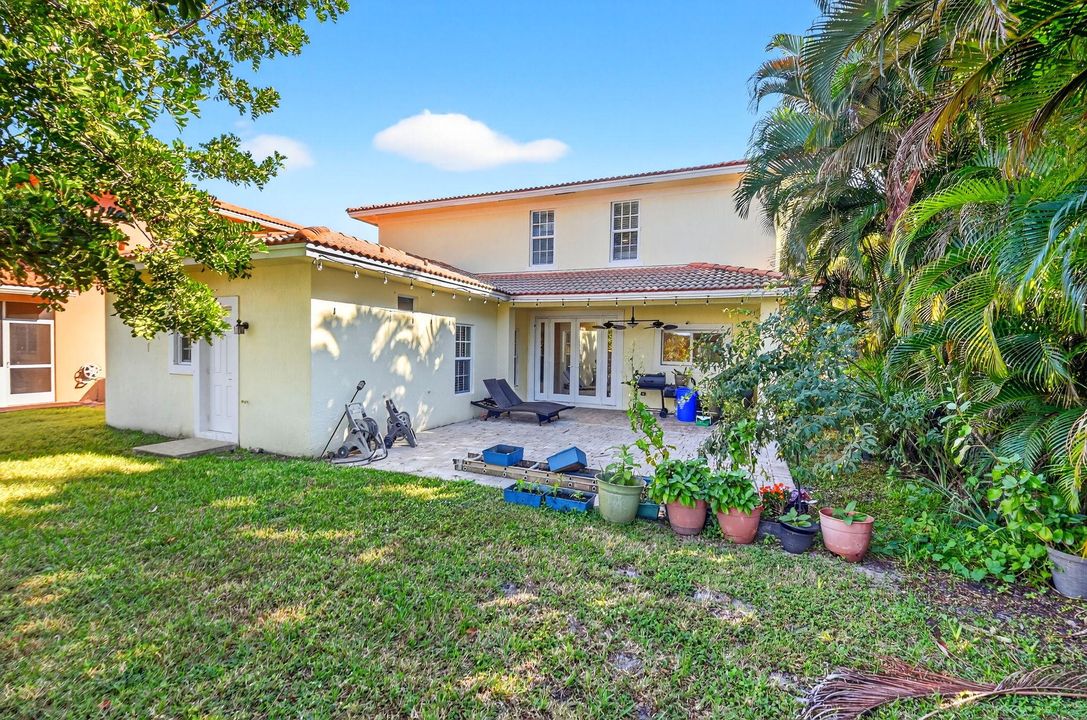 待售: $450,000 (3 贝兹, 2 浴室, 2219 平方英尺)