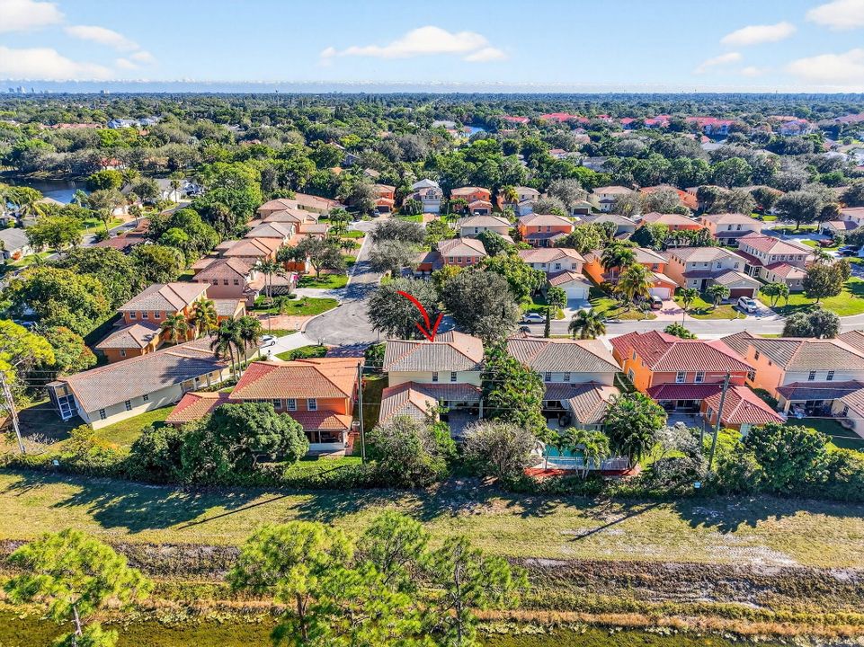 待售: $450,000 (3 贝兹, 2 浴室, 2219 平方英尺)