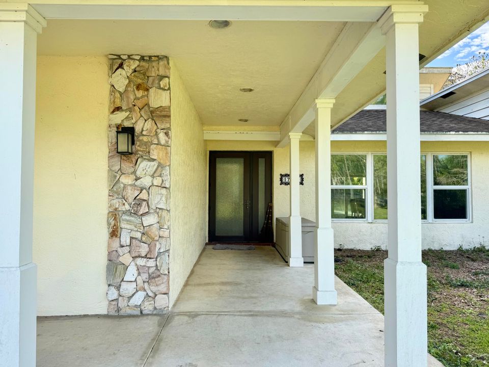 待售: $975,000 (4 贝兹, 2 浴室, 2166 平方英尺)