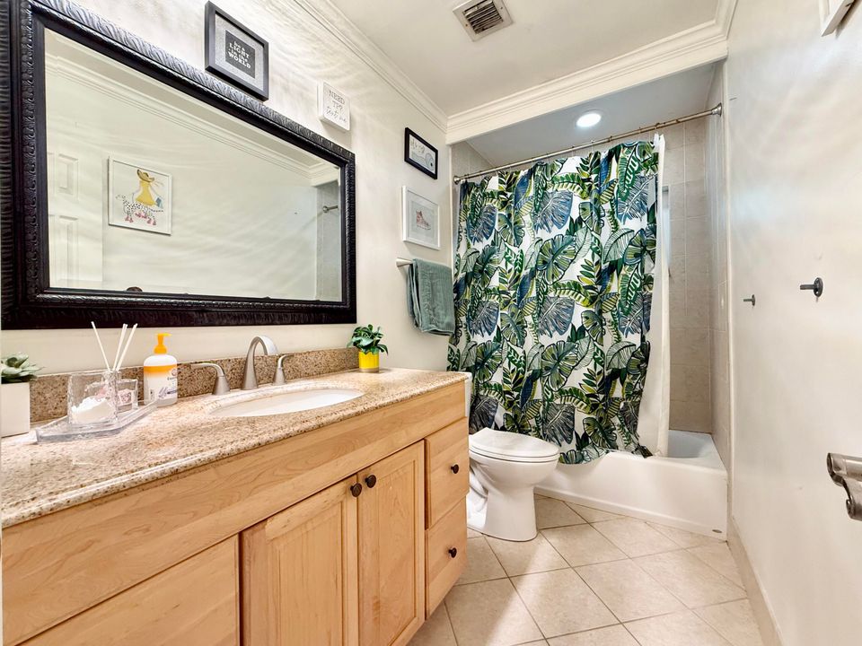 待售: $975,000 (4 贝兹, 2 浴室, 2166 平方英尺)