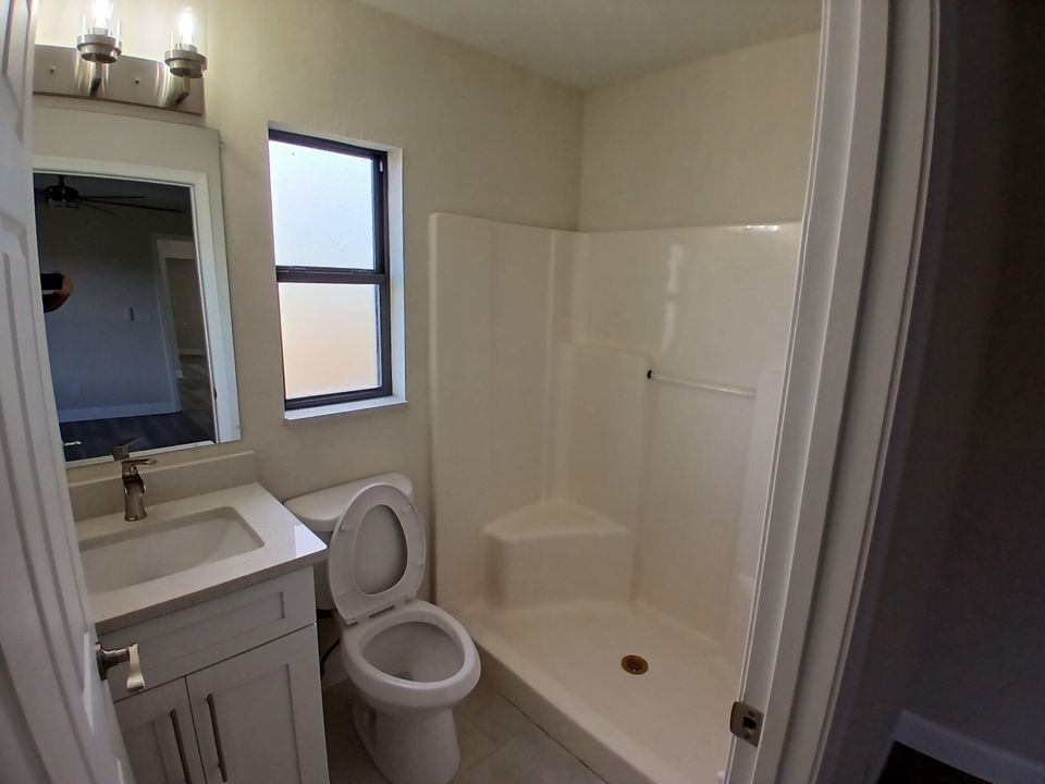 На продажу: $399,000 (3 спален, 2 ванн, 1135 Квадратных фут)