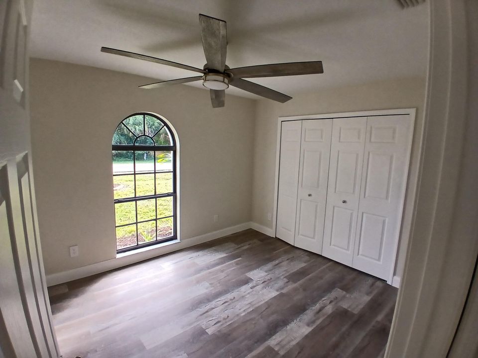 На продажу: $399,000 (3 спален, 2 ванн, 1135 Квадратных фут)