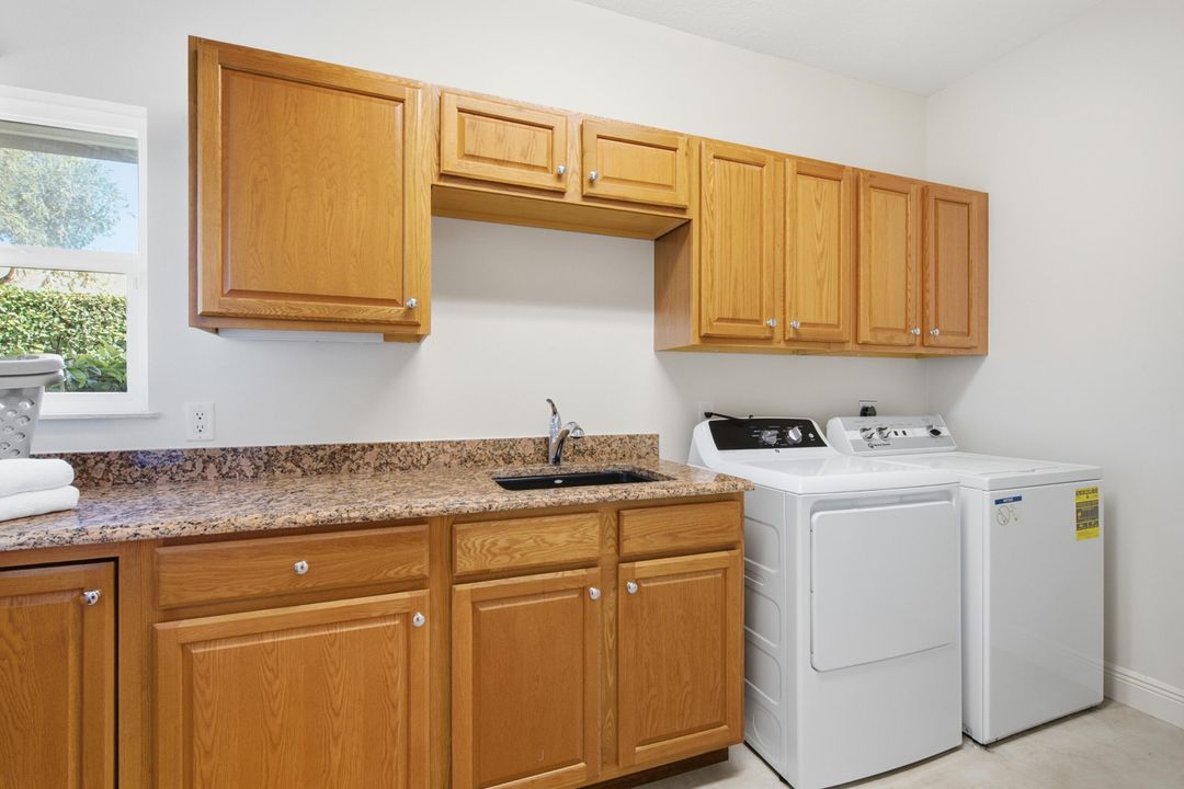 На продажу: $899,000 (3 спален, 4 ванн, 2886 Квадратных фут)