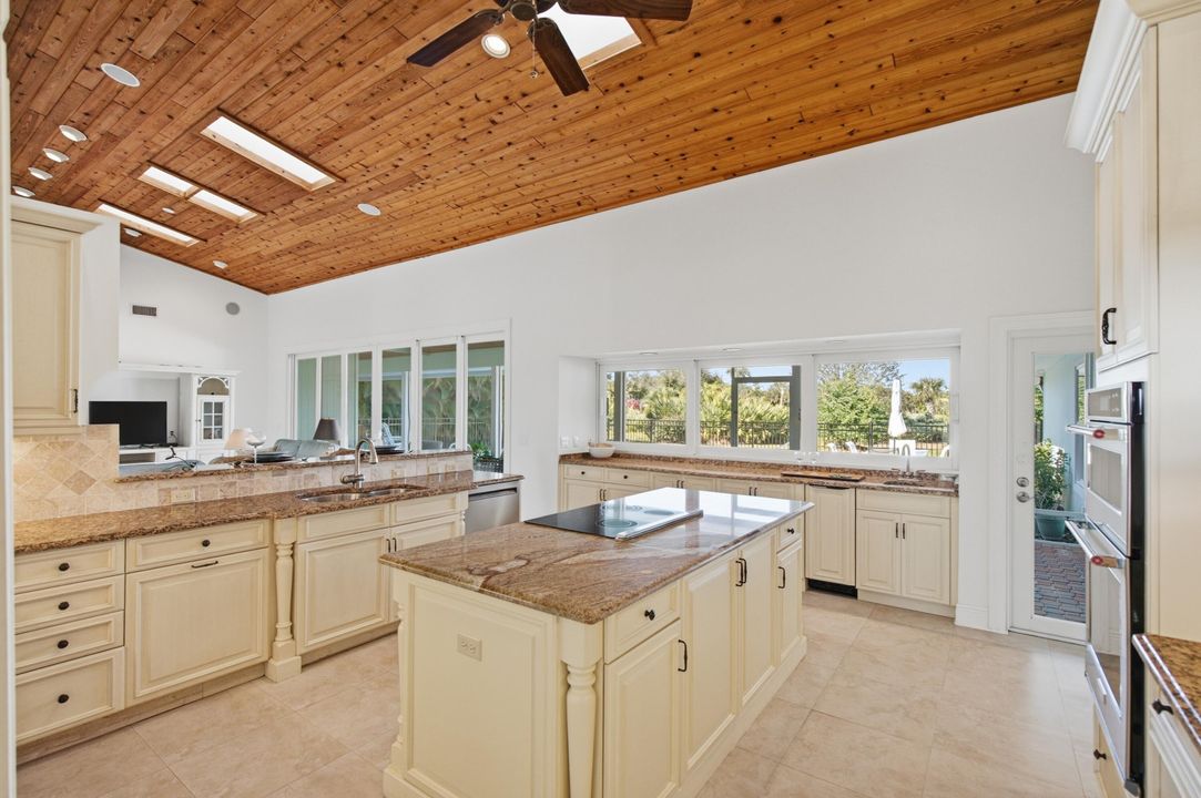 На продажу: $899,000 (3 спален, 4 ванн, 2886 Квадратных фут)