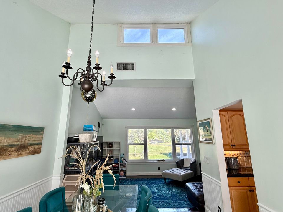 待售: $975,000 (4 贝兹, 2 浴室, 2166 平方英尺)