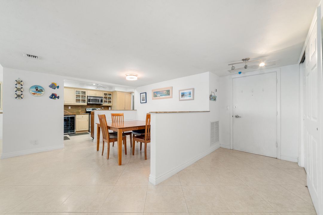 Active With Contract: $625,000 (2 beds, 2 baths, 1580 Square Feet)