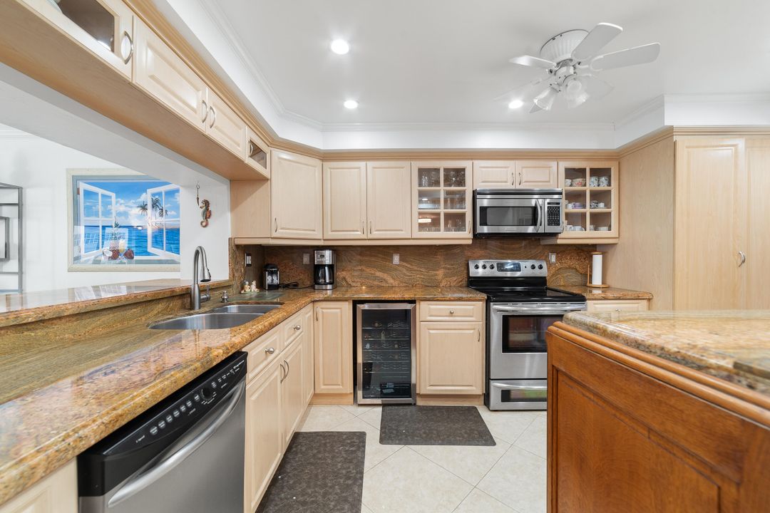 Active With Contract: $625,000 (2 beds, 2 baths, 1580 Square Feet)