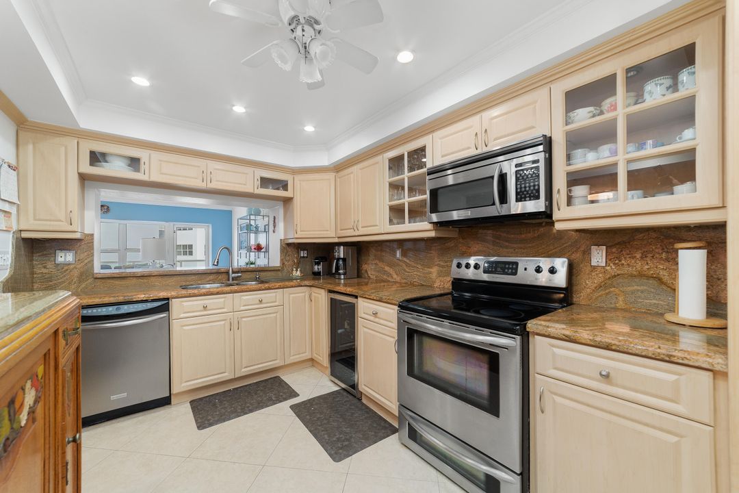 Active With Contract: $625,000 (2 beds, 2 baths, 1580 Square Feet)