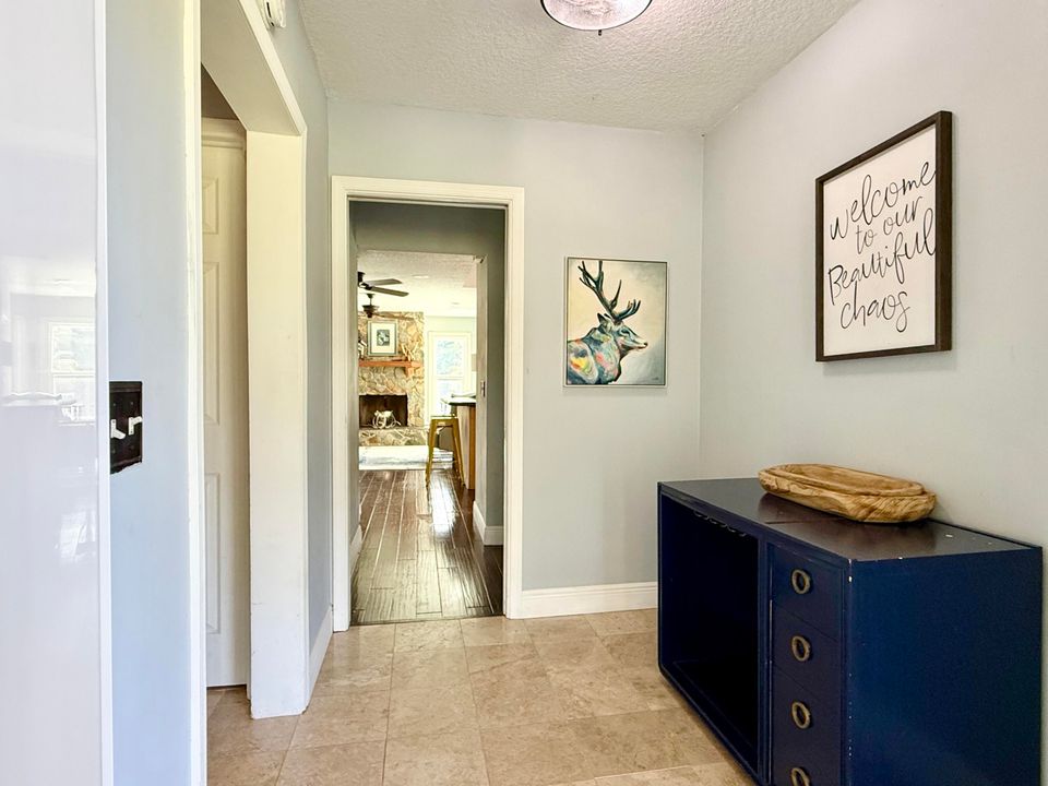 待售: $975,000 (4 贝兹, 2 浴室, 2166 平方英尺)