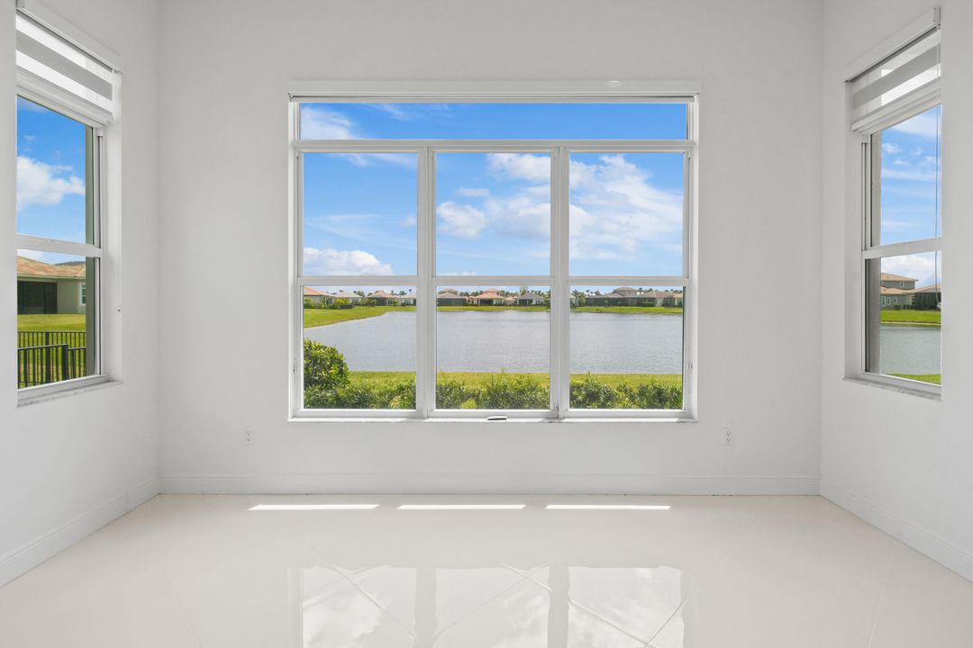 En Venta: $1,215,000 (4 camas, 4 baños, 3773 Pies cuadrados)