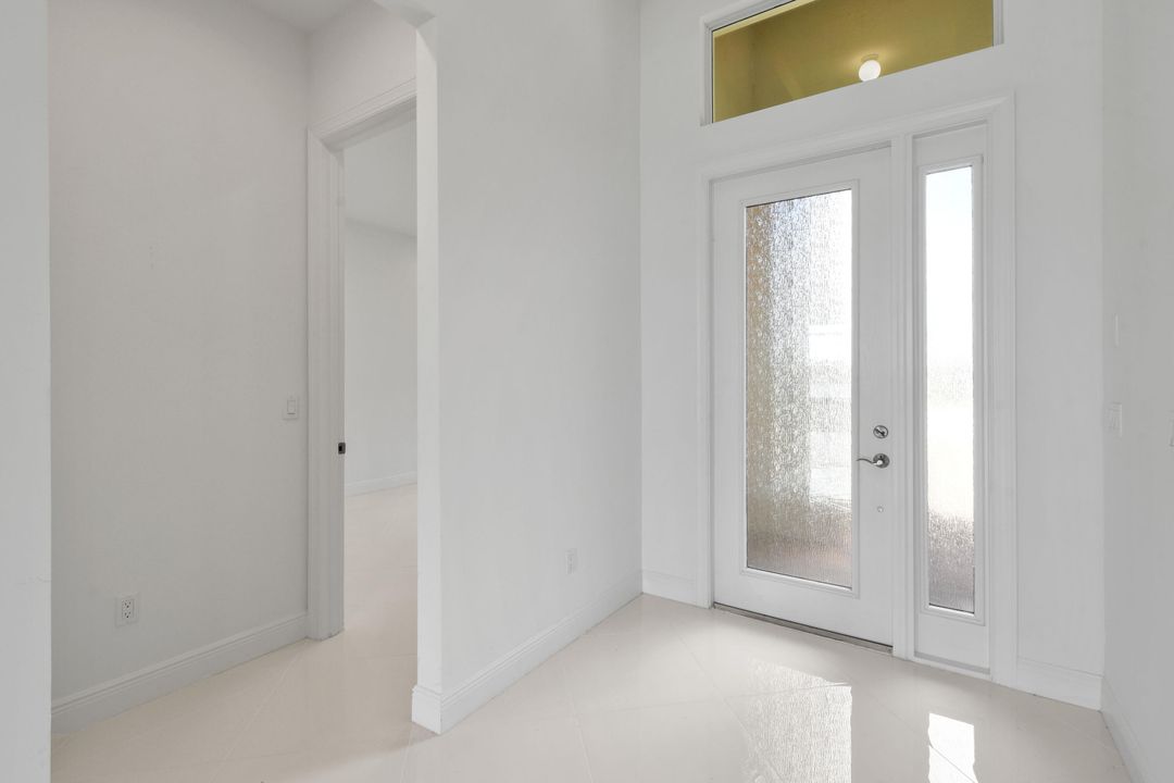 En Venta: $1,215,000 (4 camas, 4 baños, 3773 Pies cuadrados)