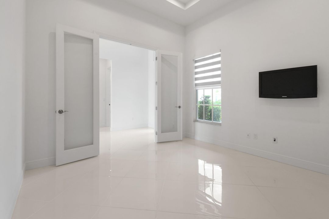 En Venta: $1,215,000 (4 camas, 4 baños, 3773 Pies cuadrados)