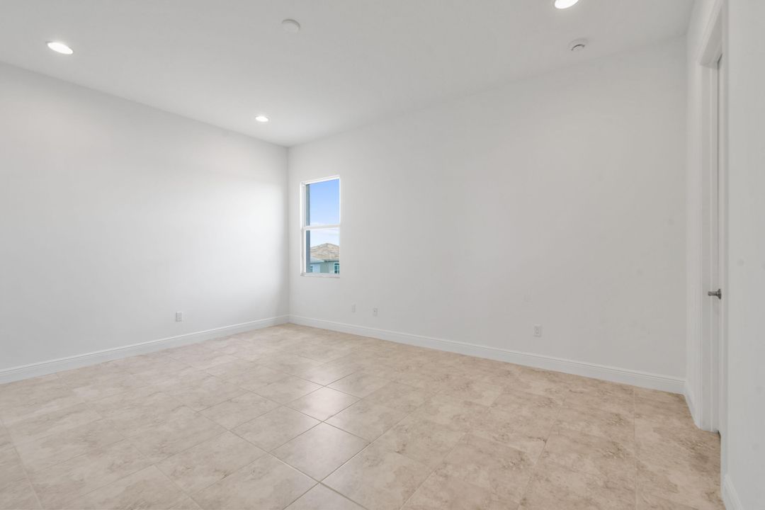 En Venta: $1,215,000 (4 camas, 4 baños, 3773 Pies cuadrados)