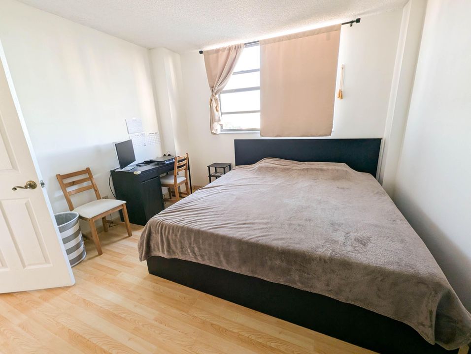 For Sale: $424,900 (2 beds, 2 baths, 1008 Square Feet)