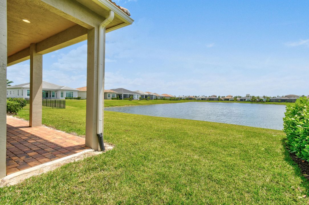 En Venta: $1,215,000 (4 camas, 4 baños, 3773 Pies cuadrados)