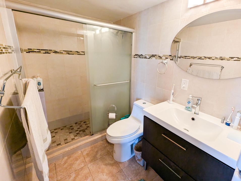 For Sale: $424,900 (2 beds, 2 baths, 1008 Square Feet)