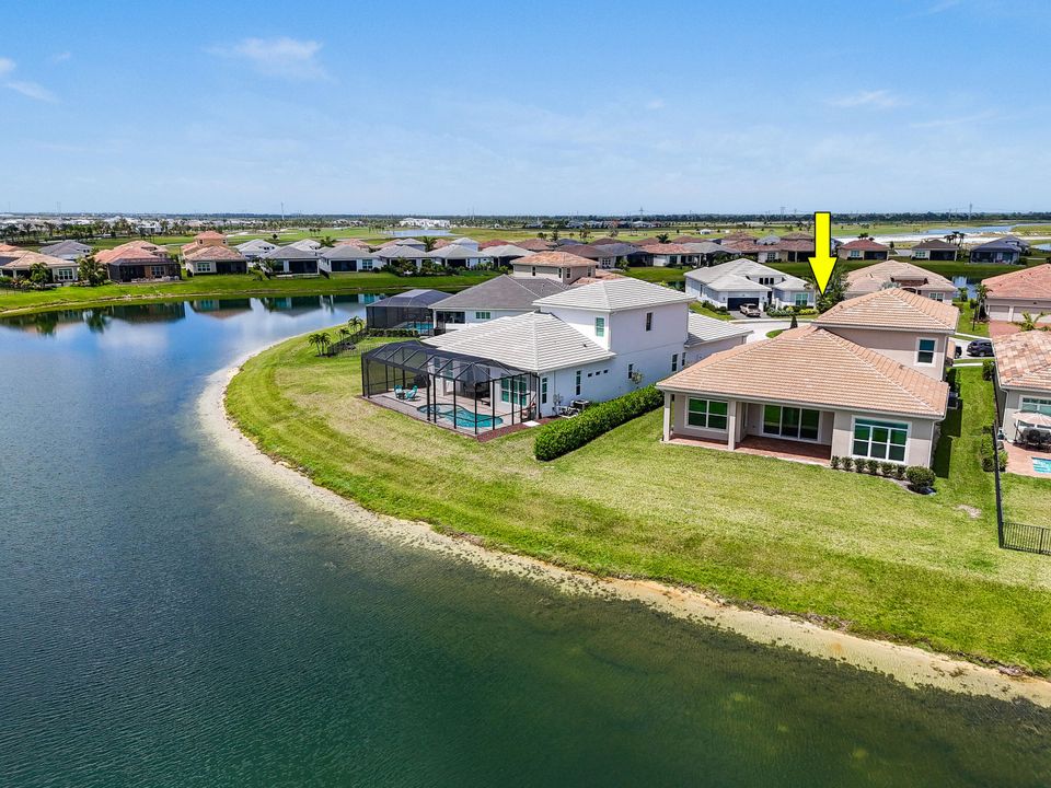 En Venta: $1,215,000 (4 camas, 4 baños, 3773 Pies cuadrados)