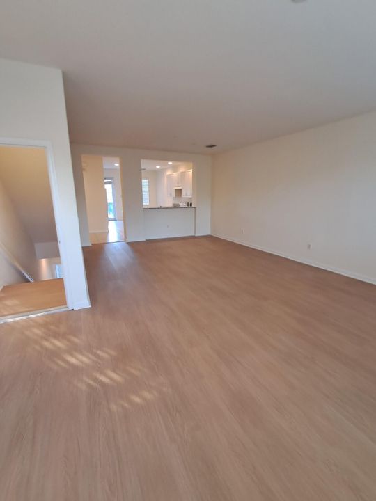 For Rent: $2,500 (2 beds, 2 baths, 1786 Square Feet)