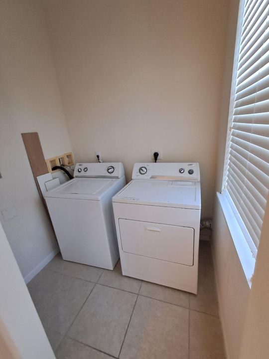 For Rent: $2,500 (2 beds, 2 baths, 1786 Square Feet)