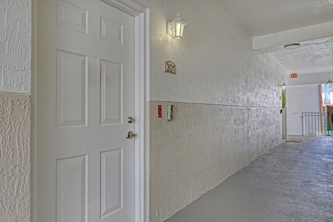 For Rent: $2,850 (2 beds, 2 baths, 1403 Square Feet)