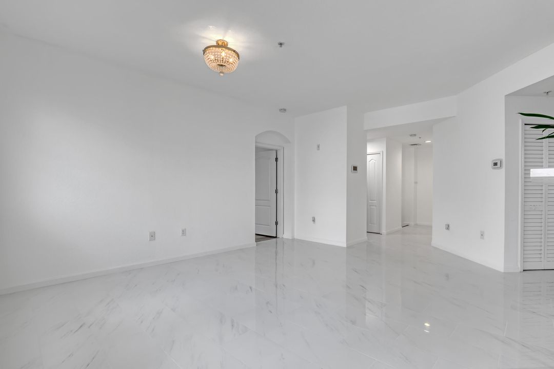 For Rent: $2,850 (2 beds, 2 baths, 1403 Square Feet)