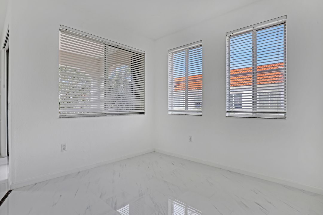 For Rent: $2,850 (2 beds, 2 baths, 1403 Square Feet)