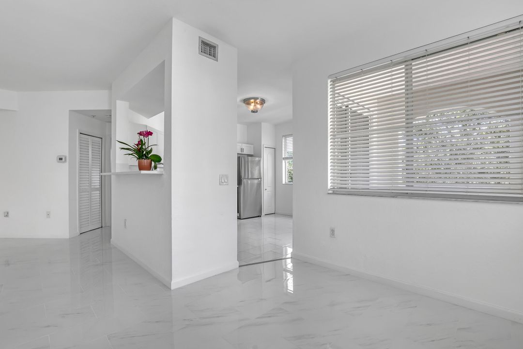 For Rent: $2,850 (2 beds, 2 baths, 1403 Square Feet)