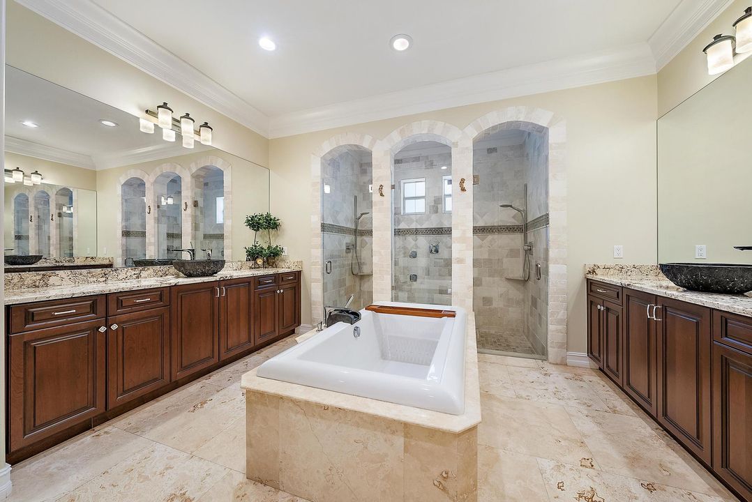 На продажу: $2,599,900 (4 спален, 4 ванн, 3667 Квадратных фут)