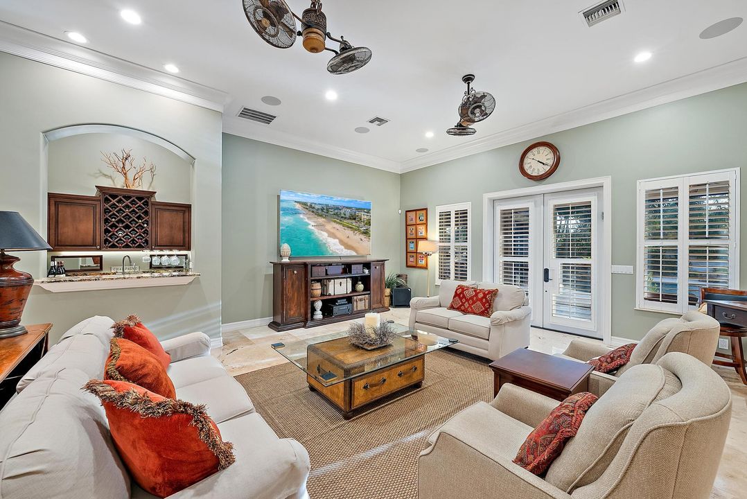 На продажу: $2,599,900 (4 спален, 4 ванн, 3667 Квадратных фут)