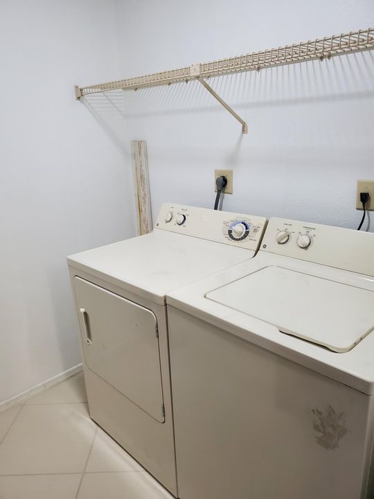 В аренду: $1,800 (2 спален, 1 ванн, 758 Квадратных фут)