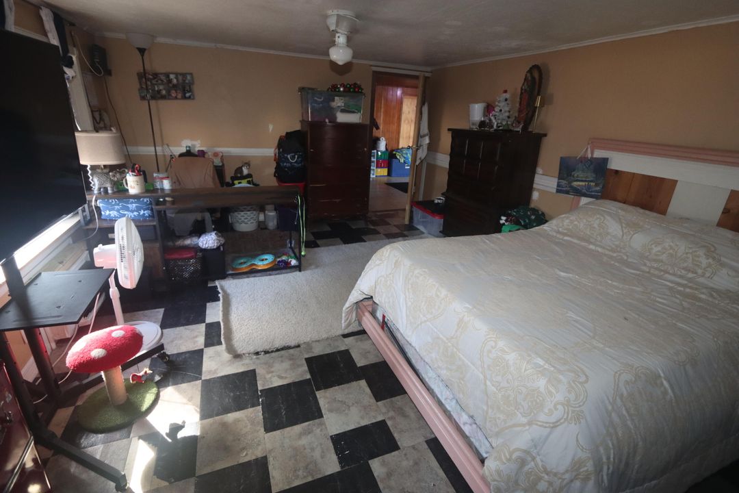 На продажу: $298,000 (3 спален, 1 ванн, 1283 Квадратных фут)