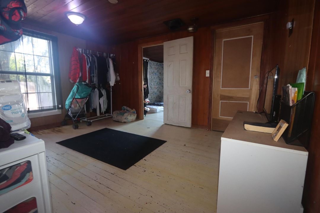 На продажу: $298,000 (3 спален, 1 ванн, 1283 Квадратных фут)