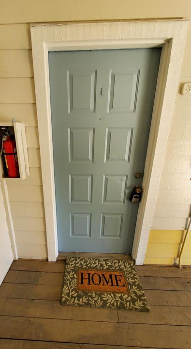 В аренду: $1,800 (2 спален, 1 ванн, 758 Квадратных фут)