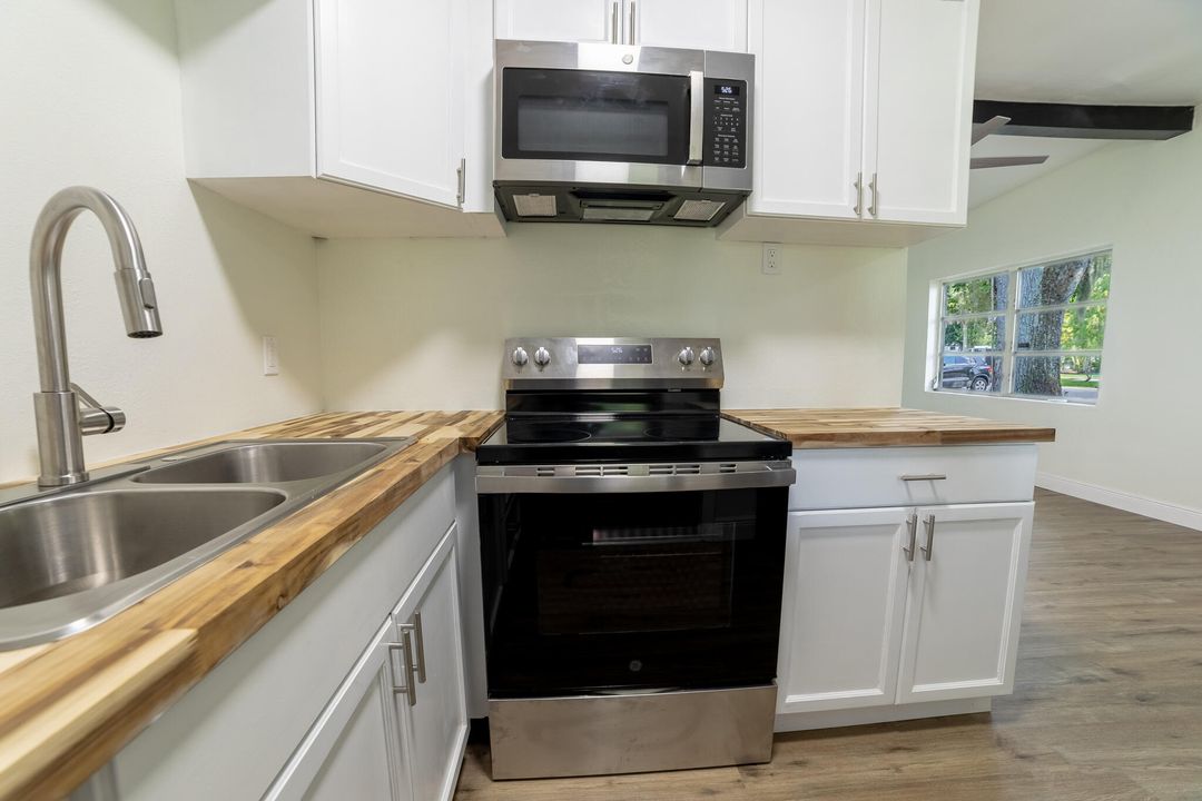 待售: $269,900 (3 贝兹, 2 浴室, 1016 平方英尺)