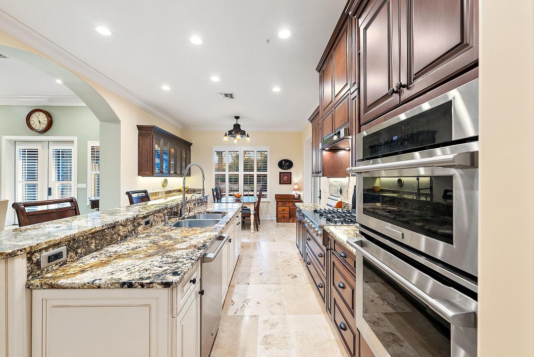 На продажу: $2,599,900 (4 спален, 4 ванн, 3667 Квадратных фут)