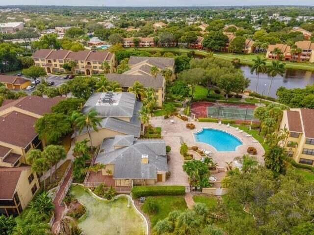 В аренду: $1,800 (2 спален, 1 ванн, 758 Квадратных фут)