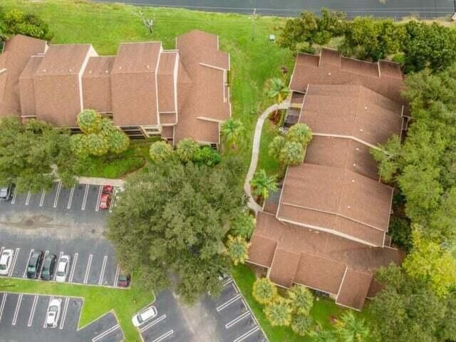 В аренду: $1,800 (2 спален, 1 ванн, 758 Квадратных фут)