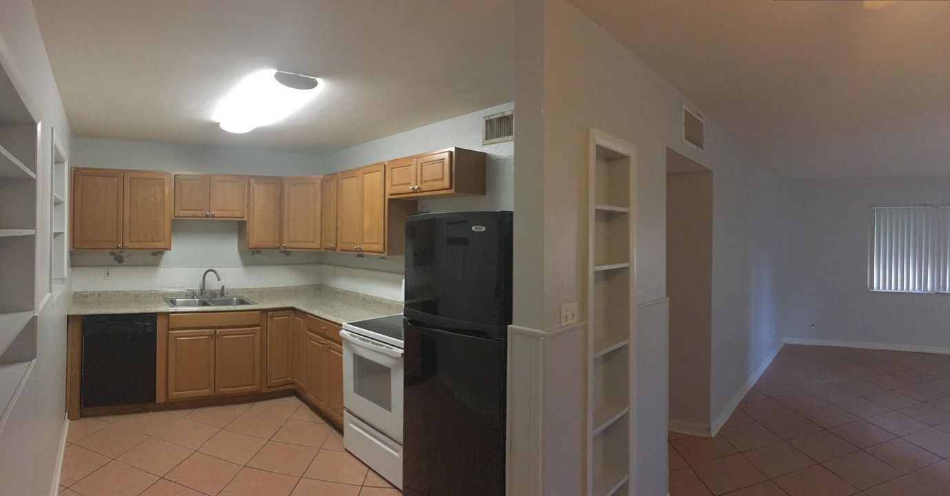 В аренду: $2,000 (3 спален, 2 ванн, 1294 Квадратных фут)