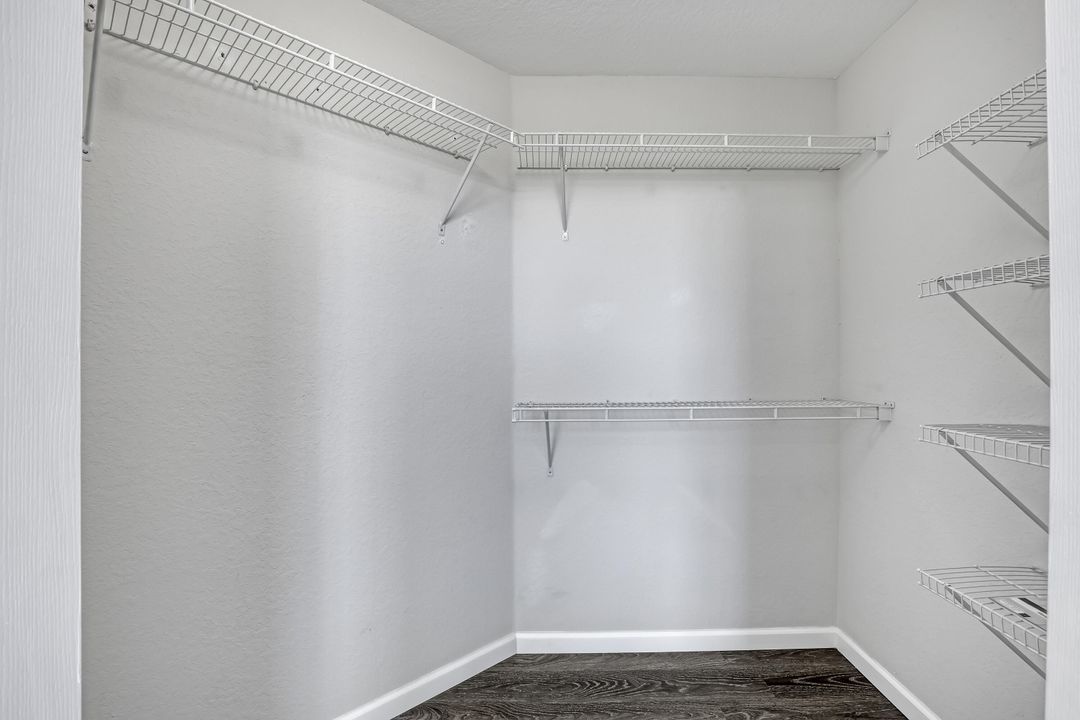 For Rent: $2,850 (2 beds, 2 baths, 1403 Square Feet)