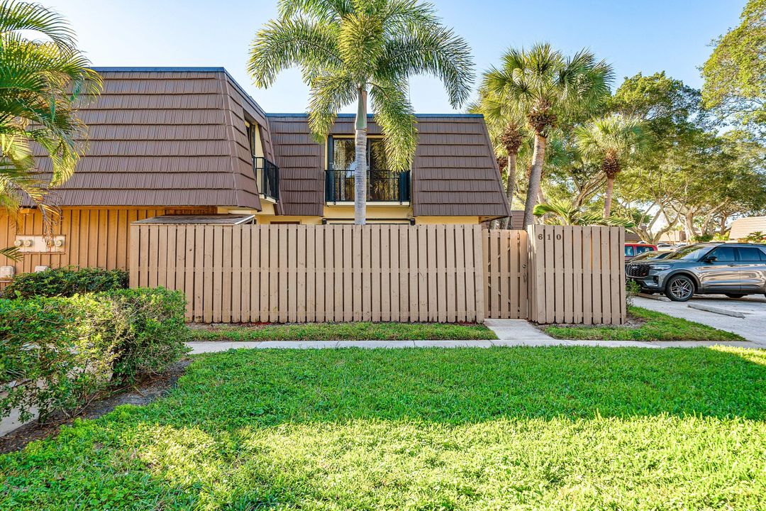 En Venta: $339,900 (2 camas, 2 baños, 1236 Pies cuadrados)