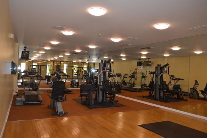 В аренду: $1,800 (2 спален, 1 ванн, 758 Квадратных фут)