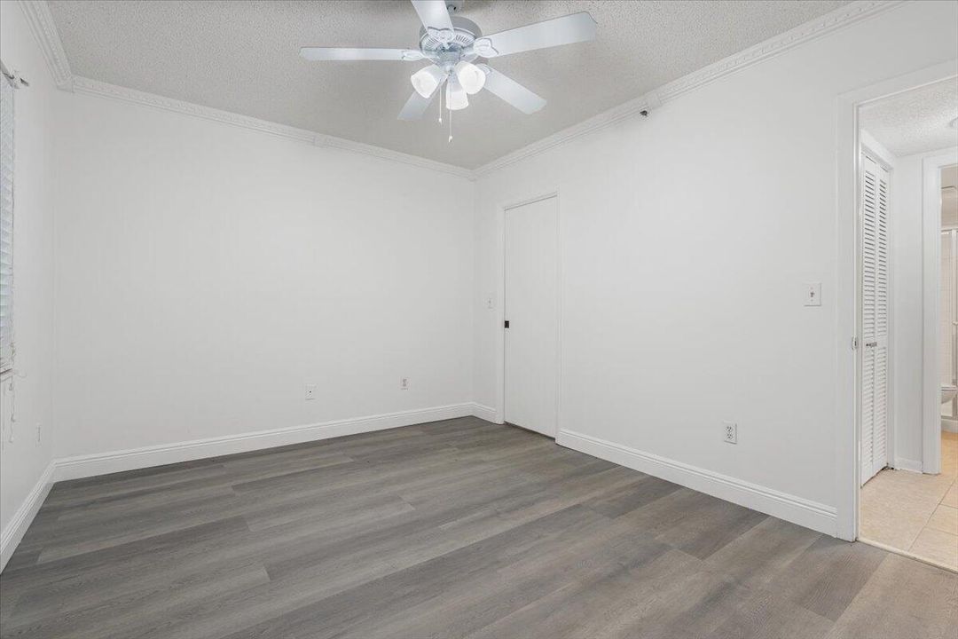 待售: $195,000 (2 贝兹, 2 浴室, 1029 平方英尺)