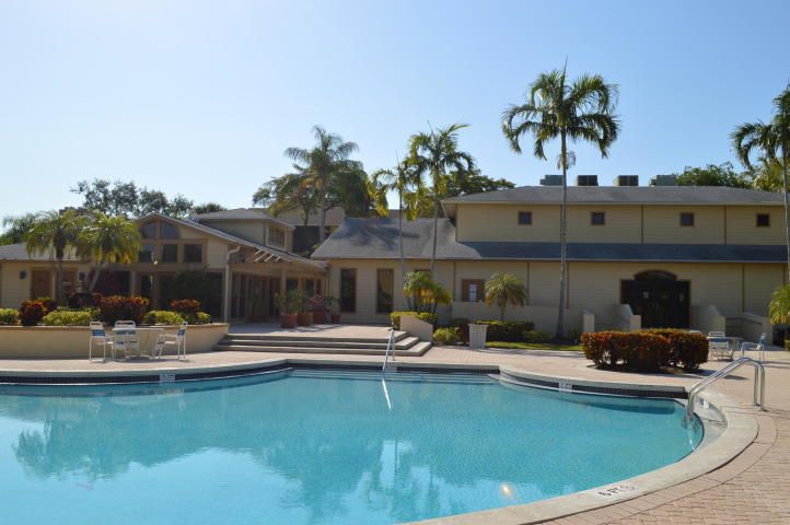 В аренду: $1,800 (2 спален, 1 ванн, 758 Квадратных фут)