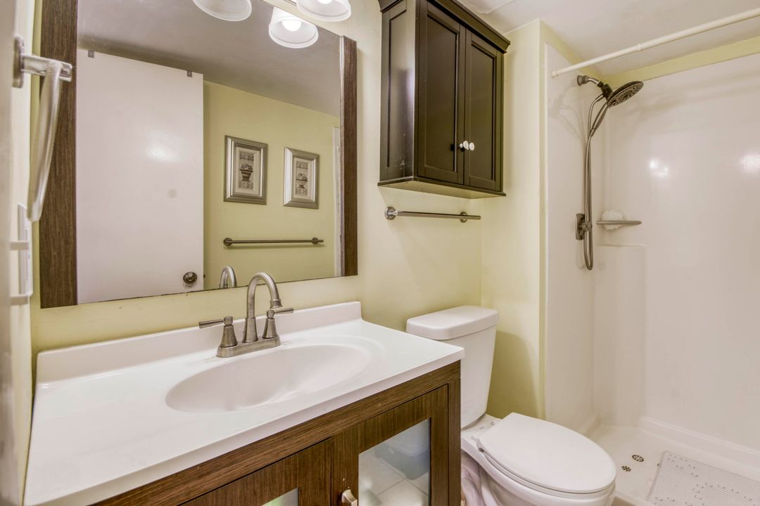 For Sale: $169,900 (2 beds, 2 baths, 1096 Square Feet)