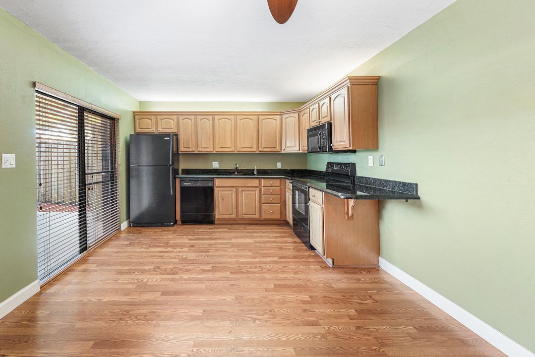 En Venta: $339,900 (2 camas, 2 baños, 1236 Pies cuadrados)