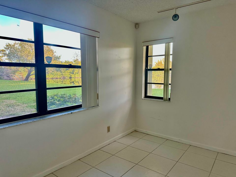 For Sale: $220,000 (3 beds, 2 baths, 1335 Square Feet)